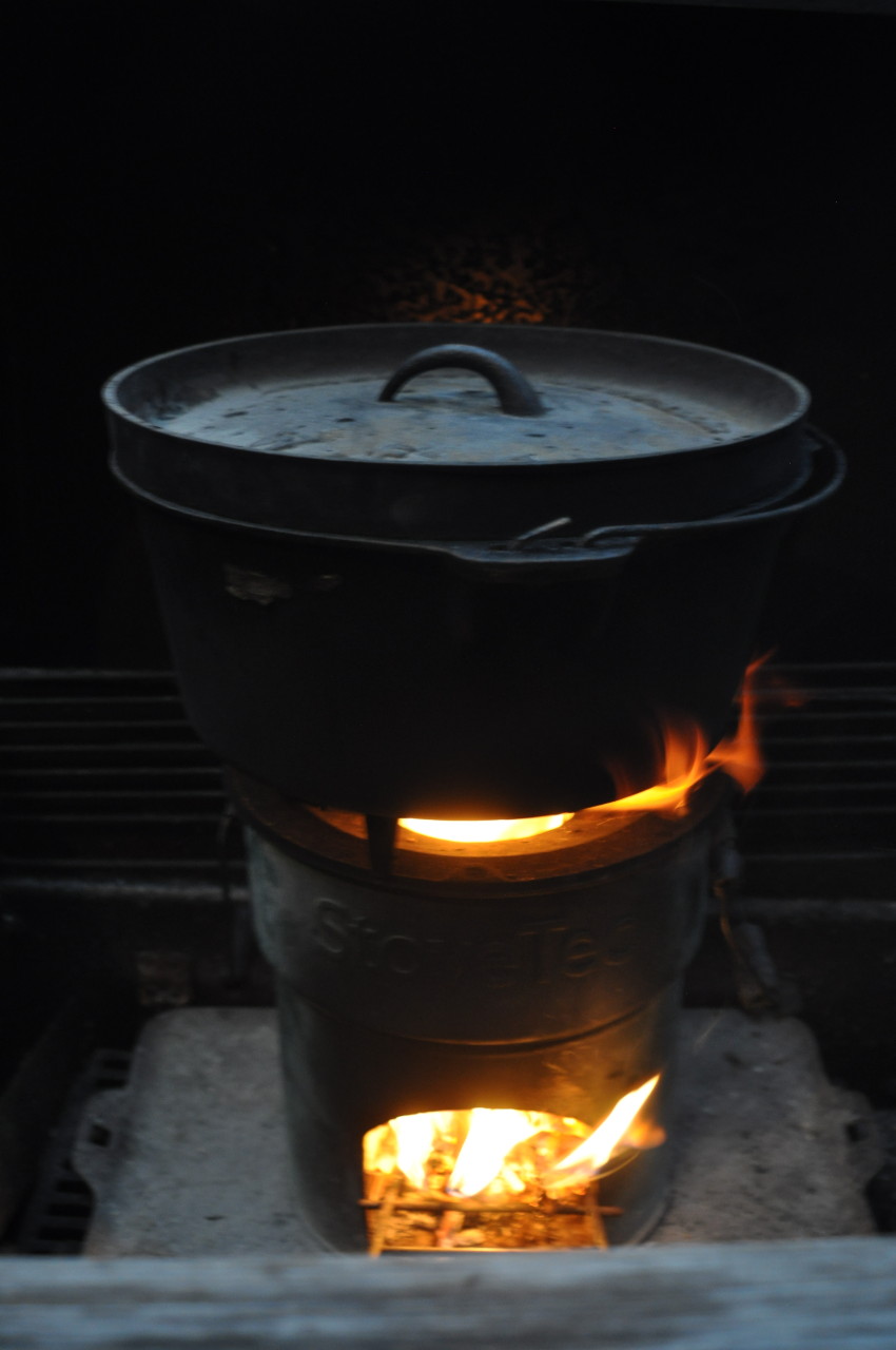 Rocket Stove and Dutch Oven