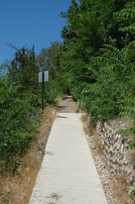 Memorial Grove Trail