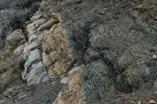 Strata Along the Pipleline Trail